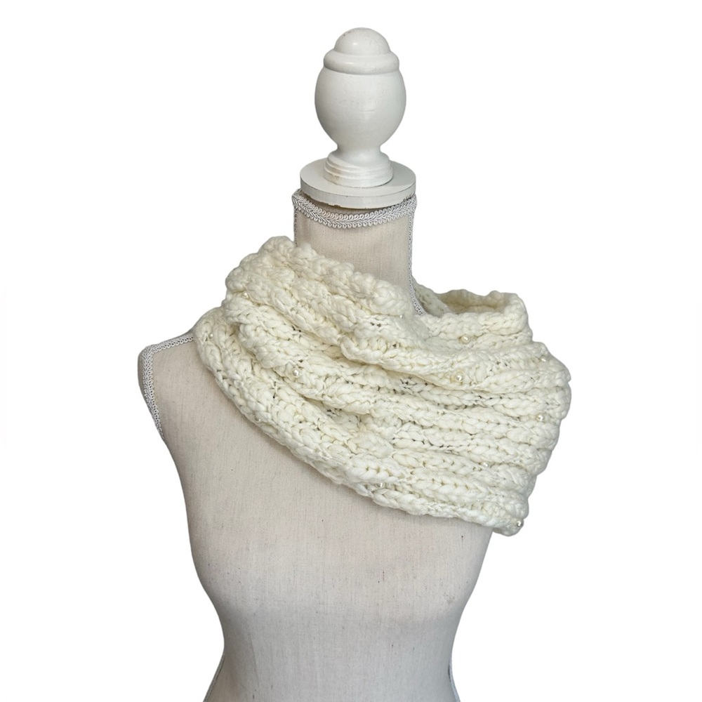 Ann Taylor Infinity Scarf Cable Knit Pearl Cream Women’s Accessories NWOT